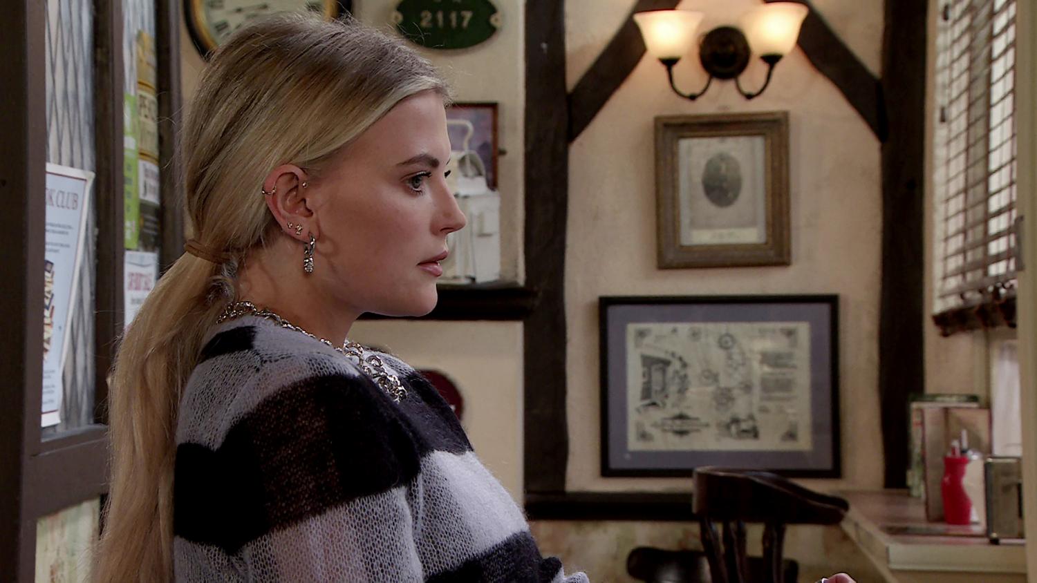 Bethany in Corrie looks guilty