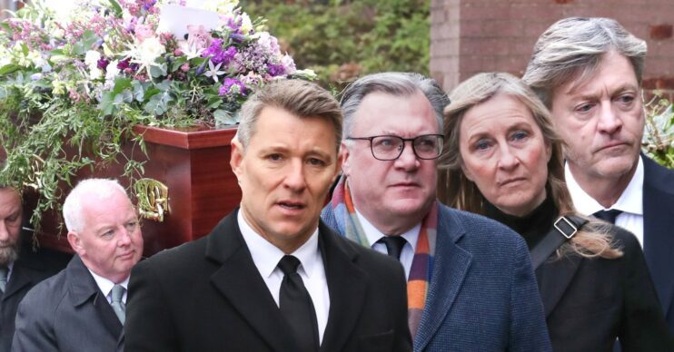 Derek Draper's coffin and celebrities arriving