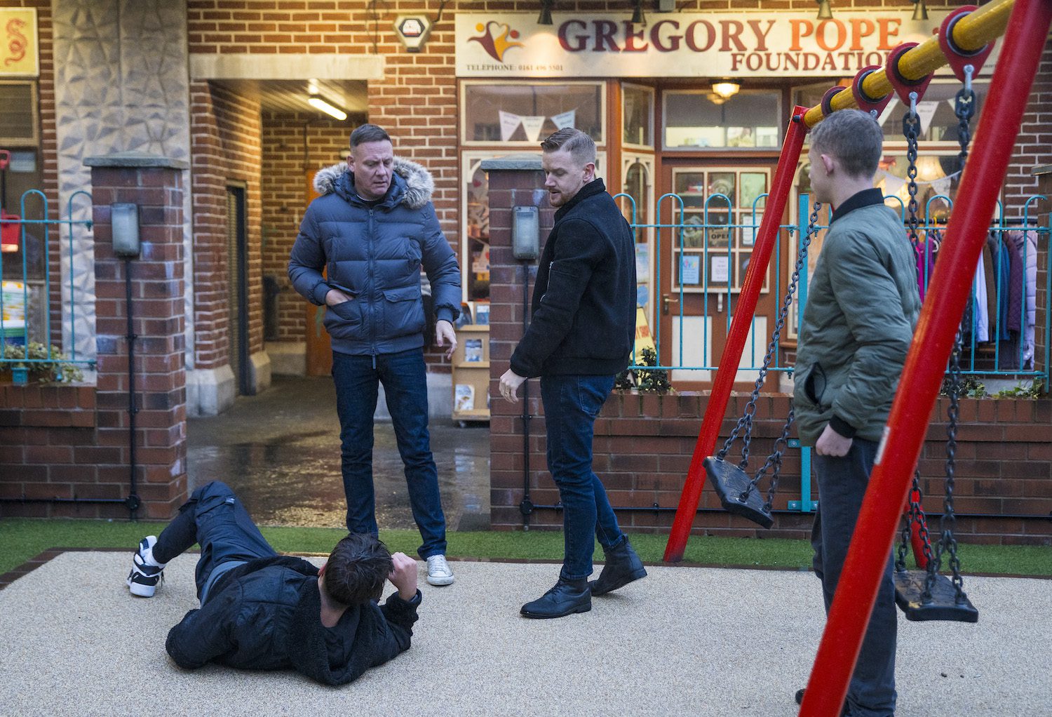 Gary and Sean talk angrily on Corrie