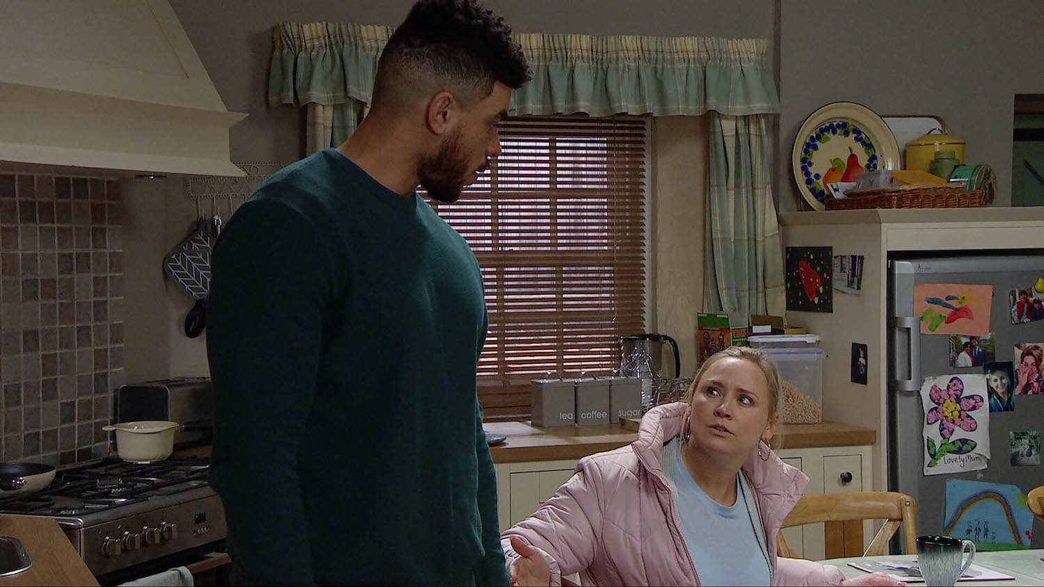 Emmerdale's Nate and Tracy are talking in Moira's kitchen