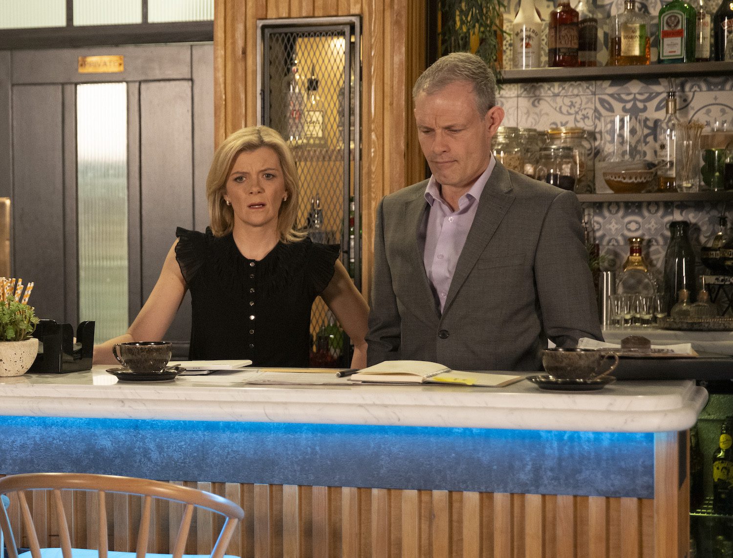 Nick and Leanne in the bistro on Corrie