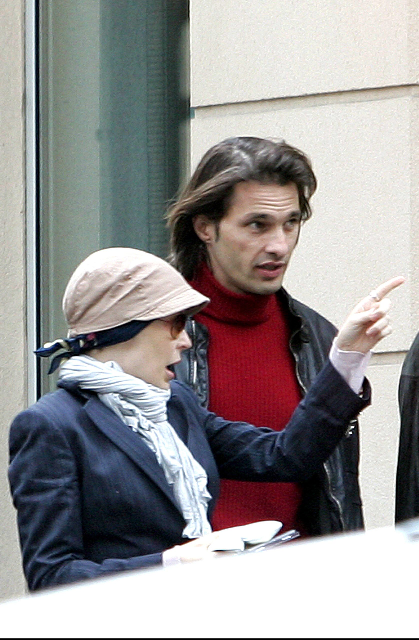 Kylie Minogue in a headscarf and Olivier Martinez
