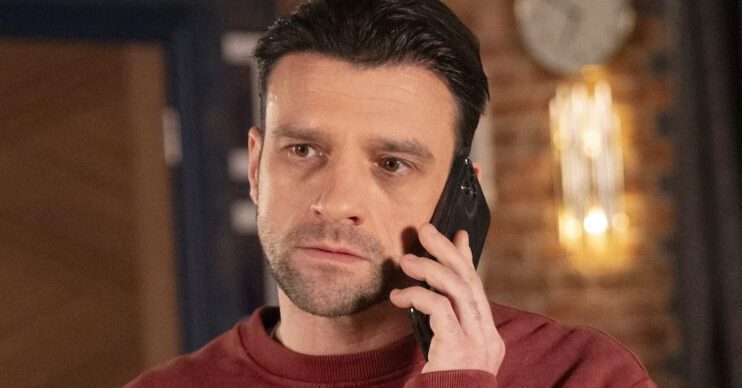 Coronation Street's Damon is serious whilst on the phone