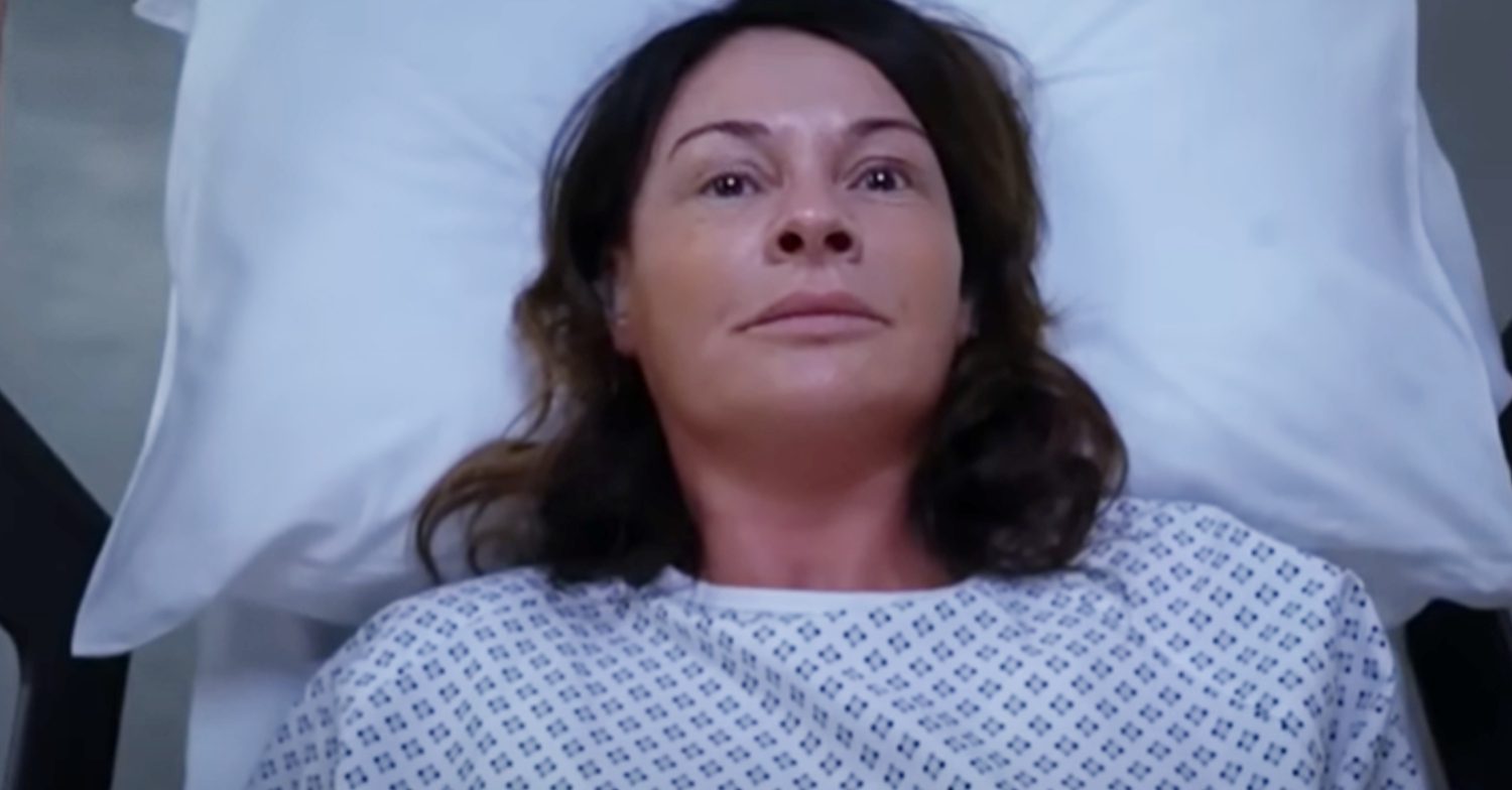 Emmerdale's Chas is lying on a hospital bed
