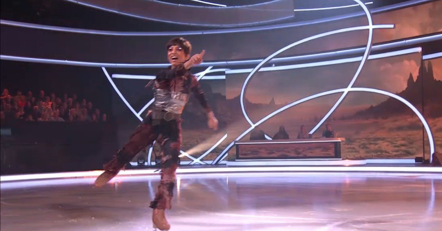 Adele skating on Dancing On Ice 