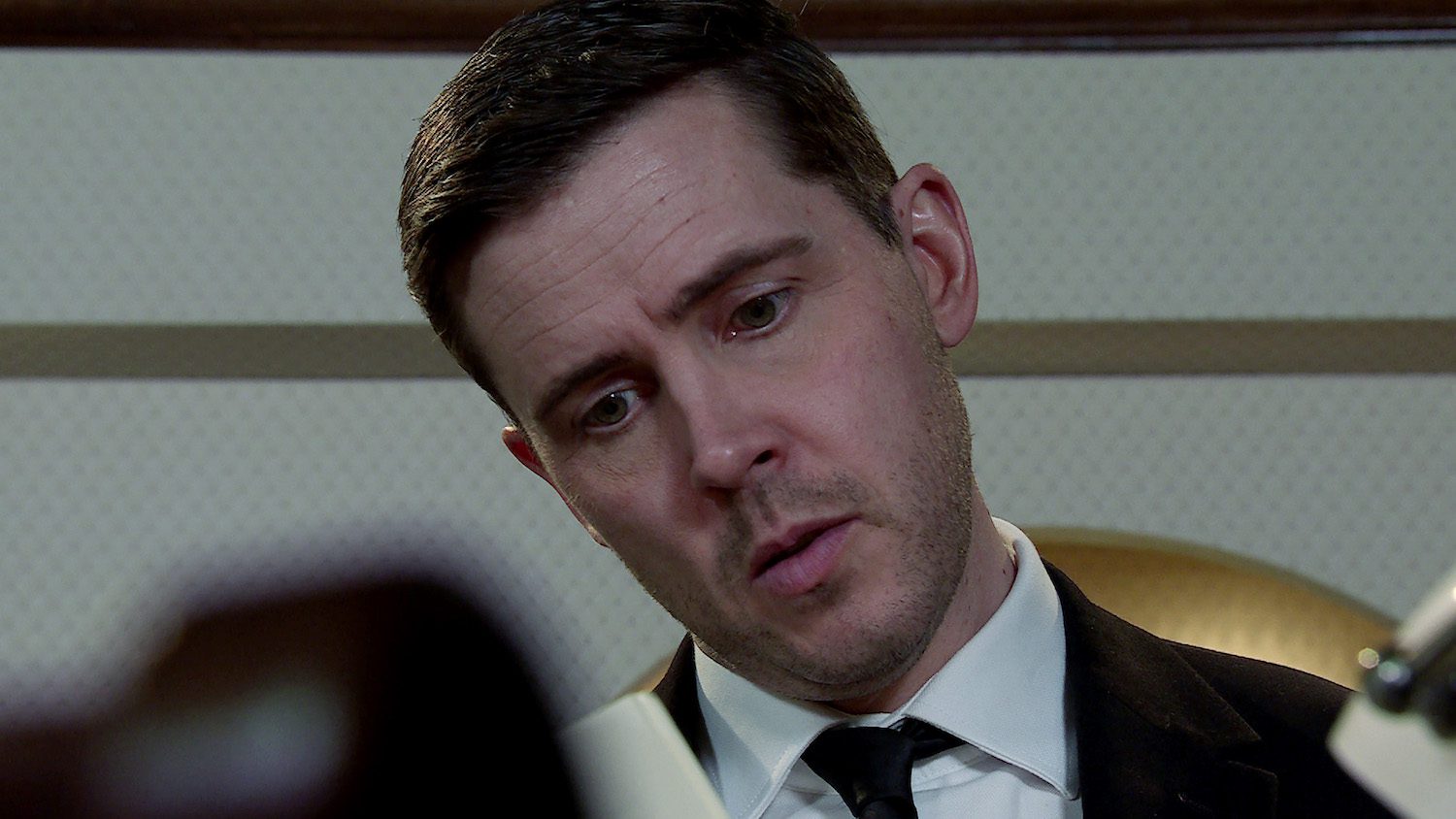 Coronation Street: Todd looks worried