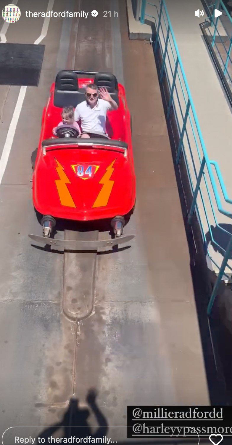 22 Kids & Counting star Noel Radford on Disneyland car rollercoaster