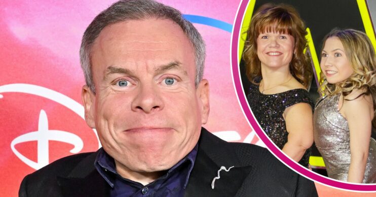 Warwick Davis and his wife and daughter inset