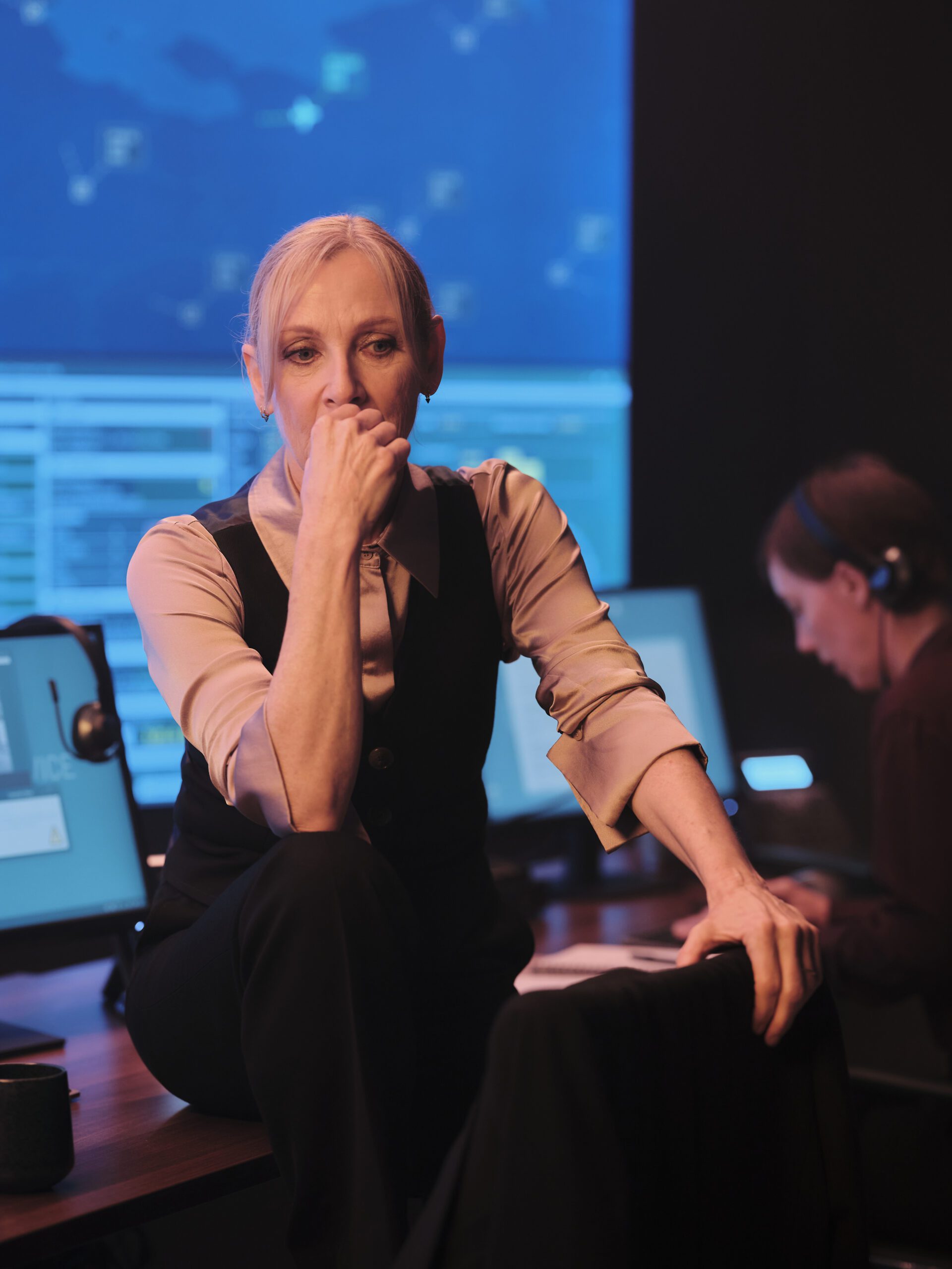 Lesley Sharp as Madeline Delaney in Red Eye