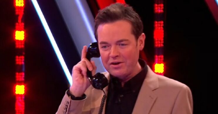 Stephen Mulhern on the phone on Deal or No Deal