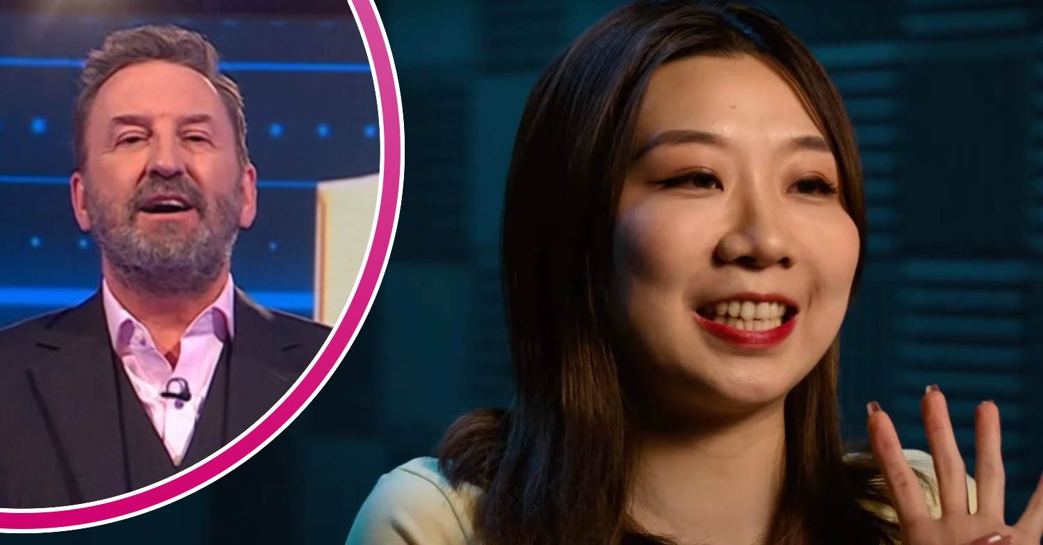 Lee Mack / Yinrun smiling