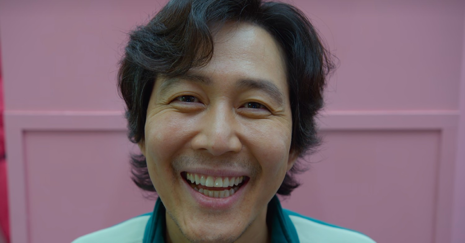 Gi-Hun smiling on Squid Game