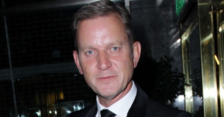 Jeremy Kyle posing at event