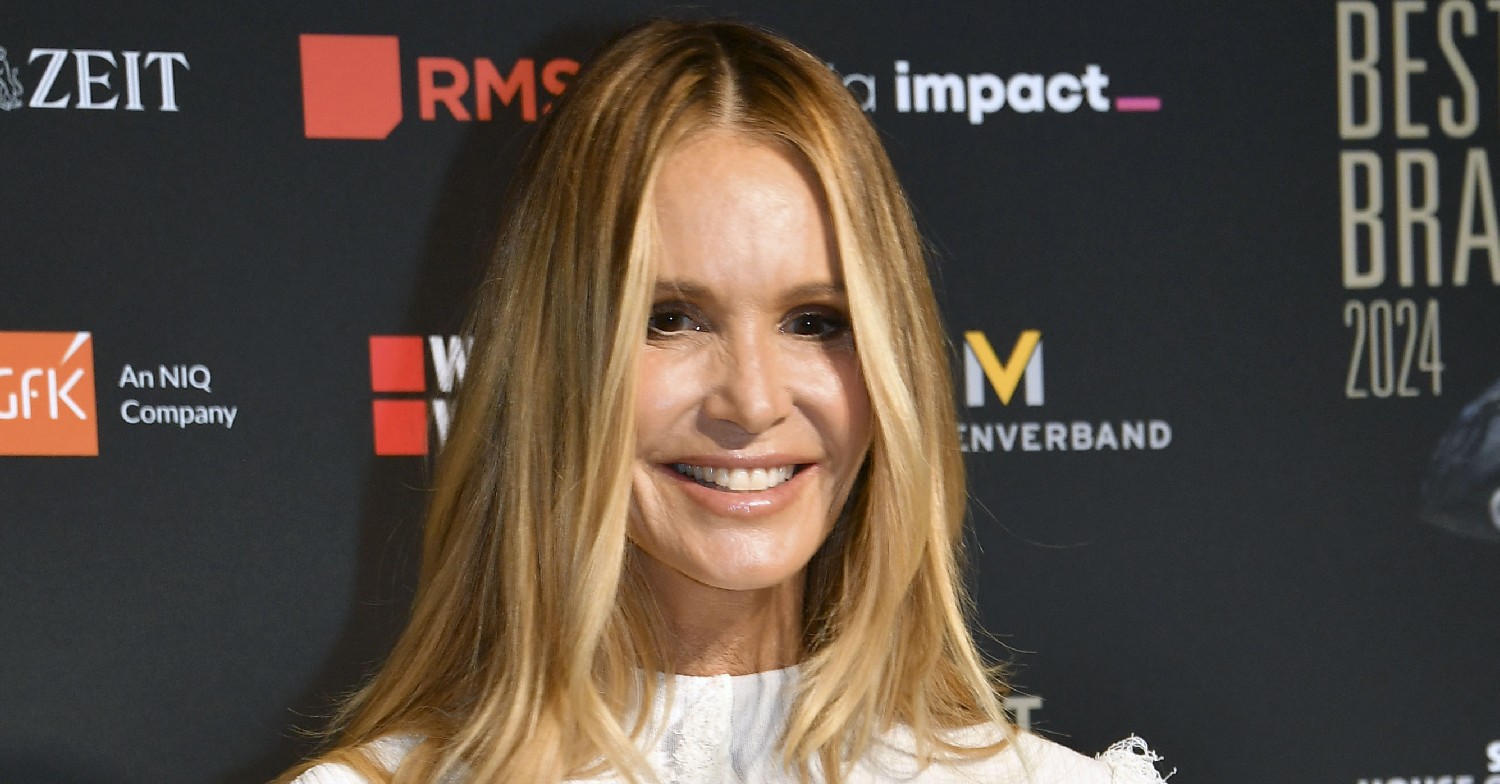 Elle Macpherson smiling