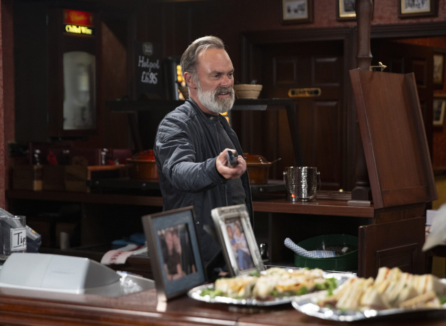 Coronation Street's Billy is drunk at Paul's space send-off celebration
