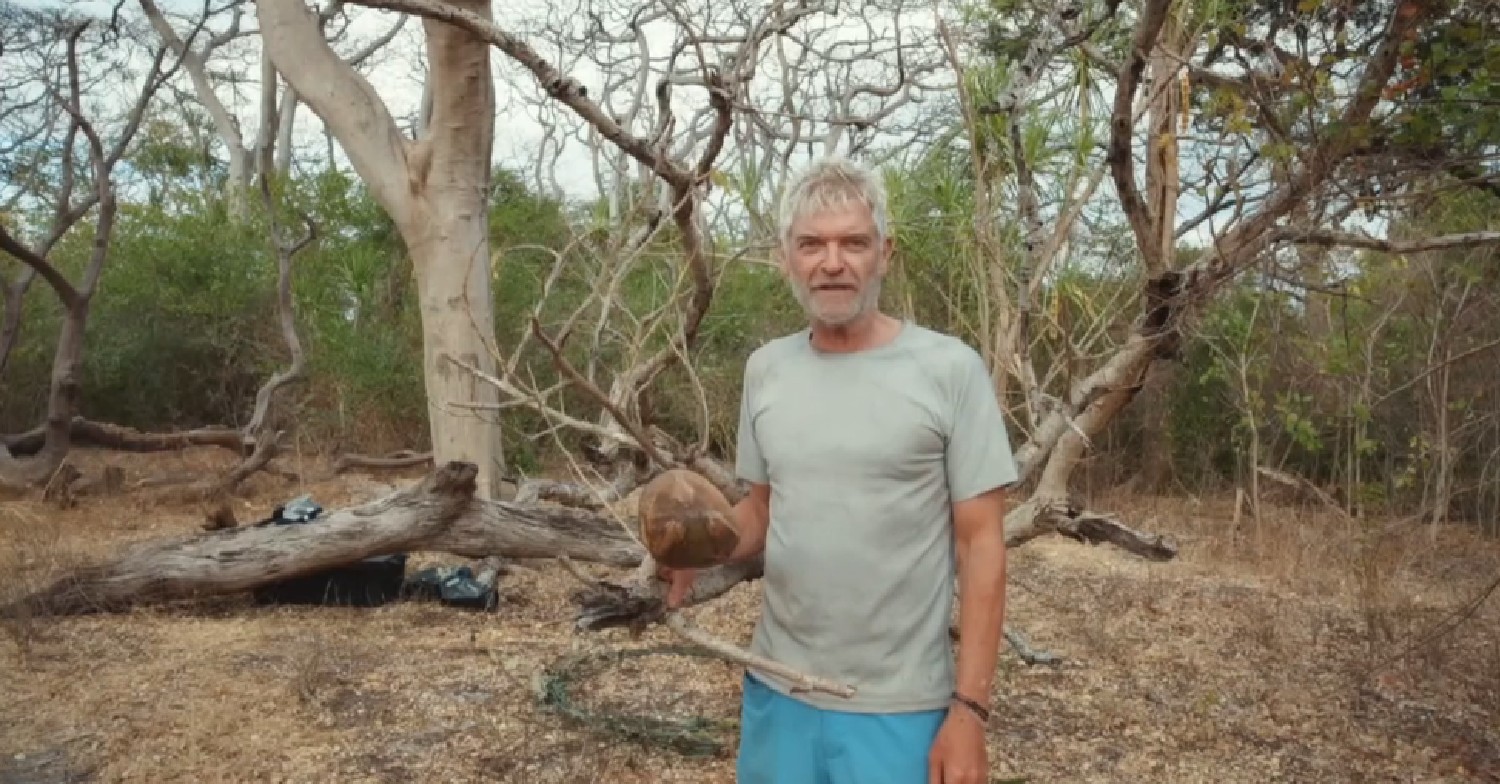 Phillip Schofield on island on Cast Away
