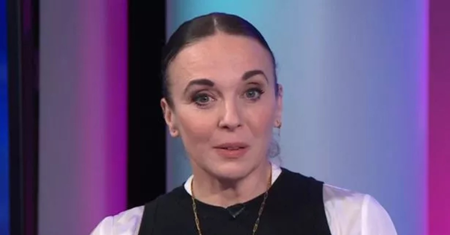 Amanda Abbington looking in front