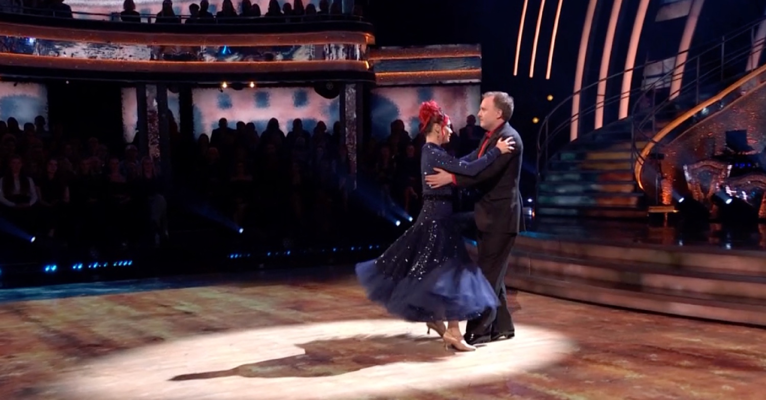 Chris McCausland and Dianne Buswell dancing on Strictly tonight 