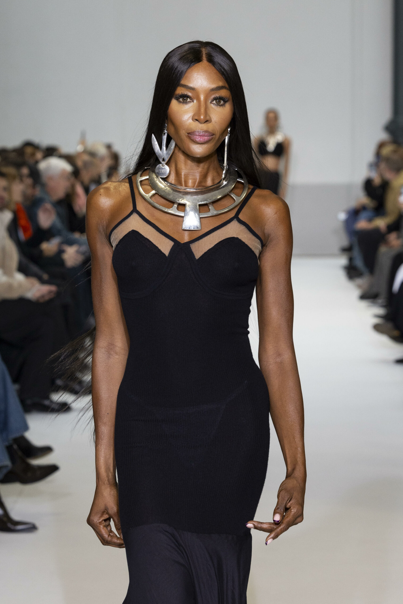 Naomi Campbell walking a catwalk