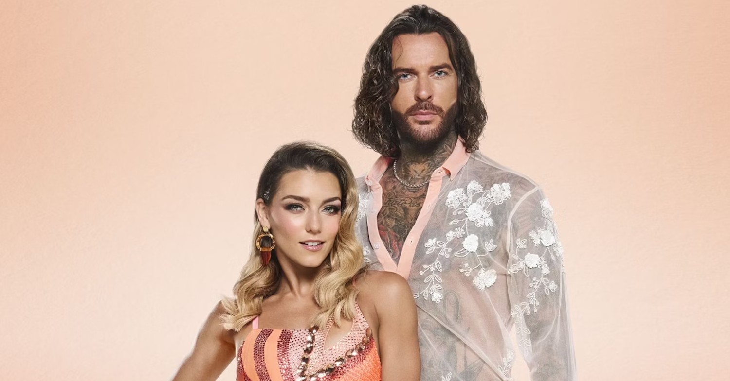Pete Wicks and Jowita Przystal Strictly press image