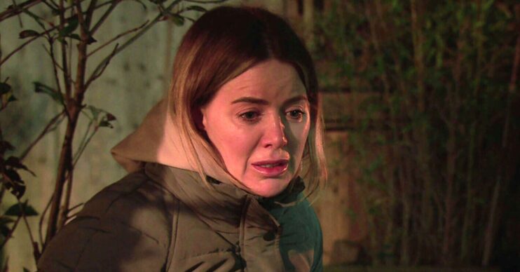 Abi is upset and crying on Corrie (Credit: ITV/Composite: ED!)