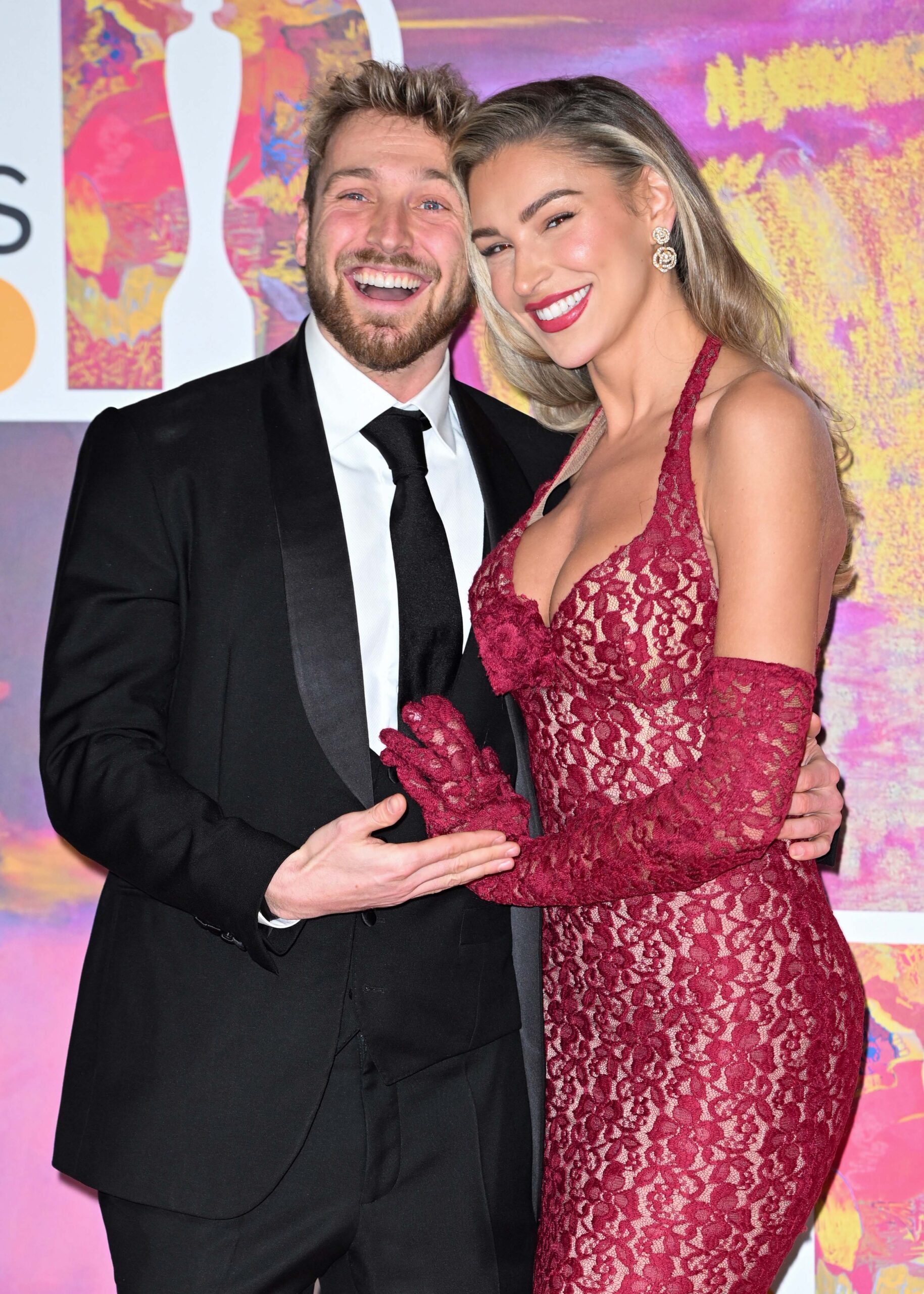 Sam Thompson and Zara McDermott on the red carpet together 