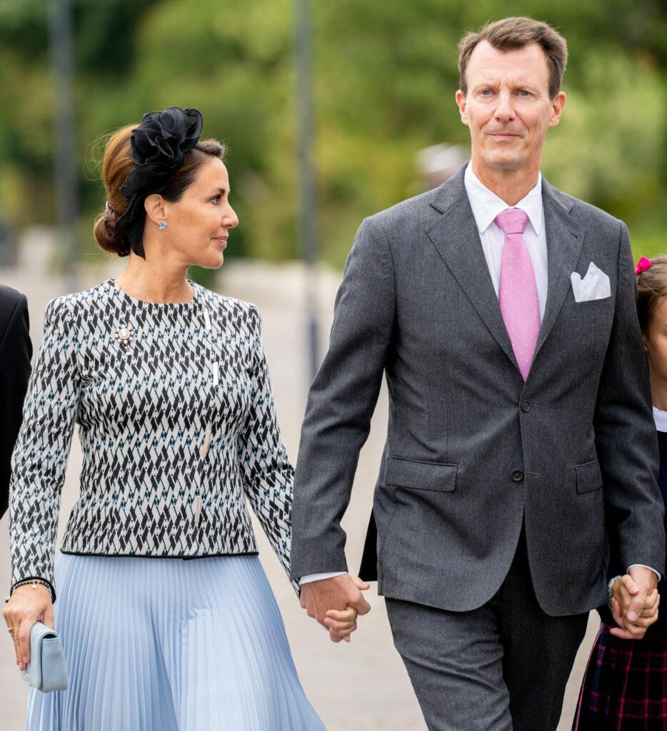 Prince Joachim and Princess Marie holding hands