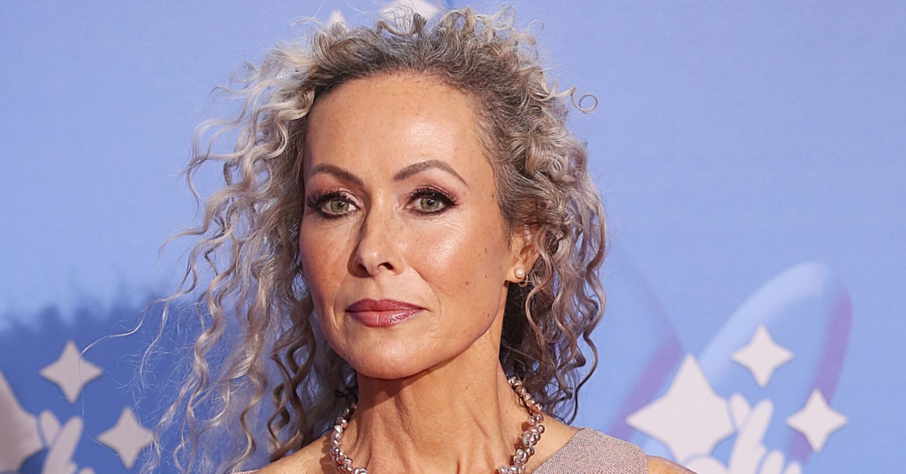 Amanda Mealing on the red carpet