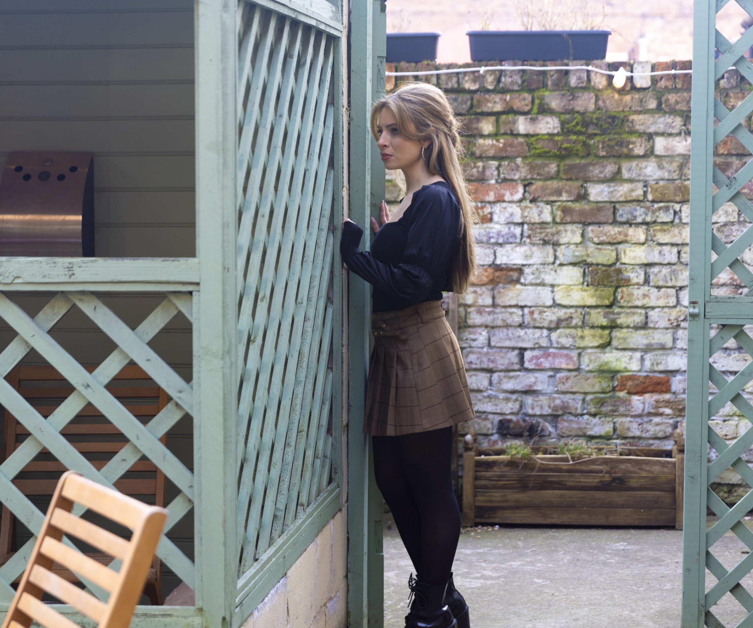 Coronation Street's Daisy looks into the beer garden