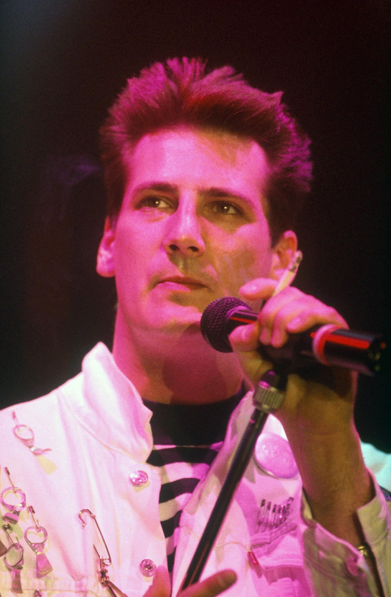 Tom singing