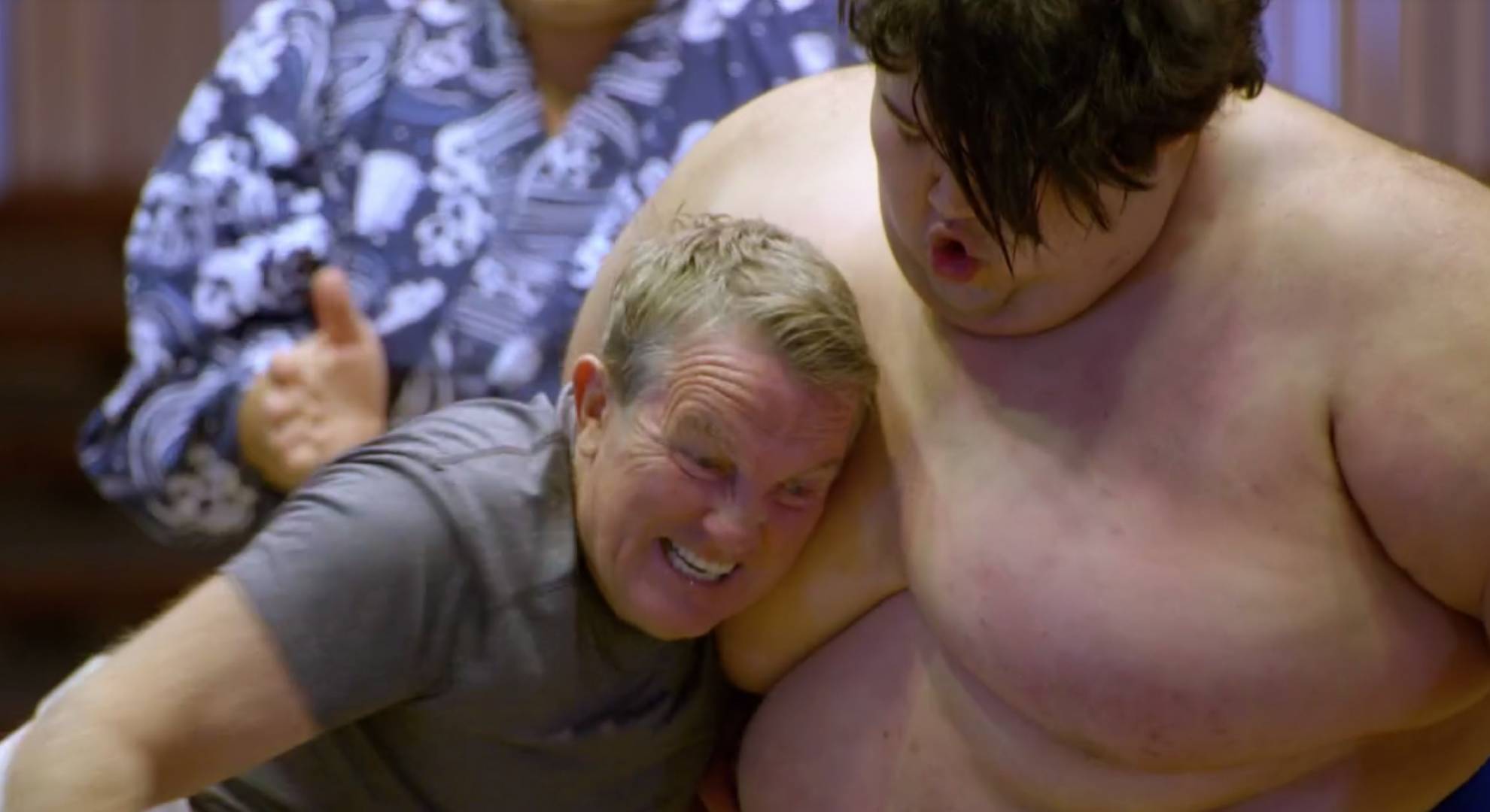 Bradley Walsh takes on a sumo wrestler