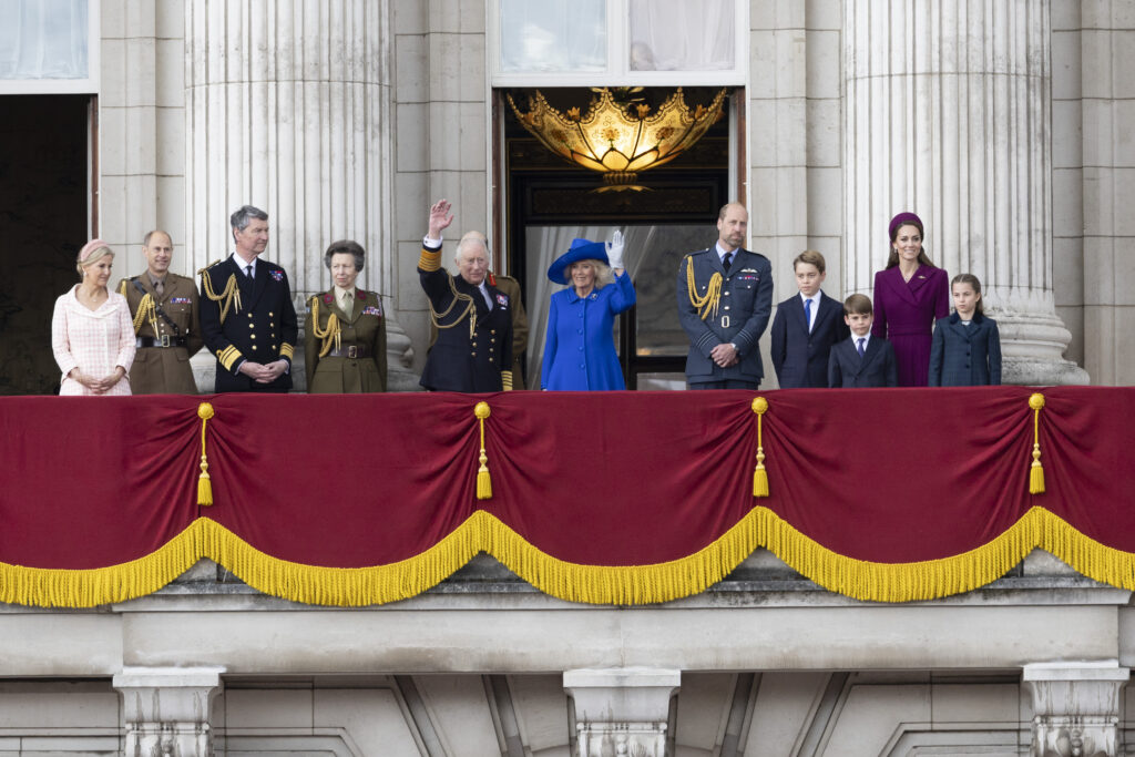 The royal family on the balcony 