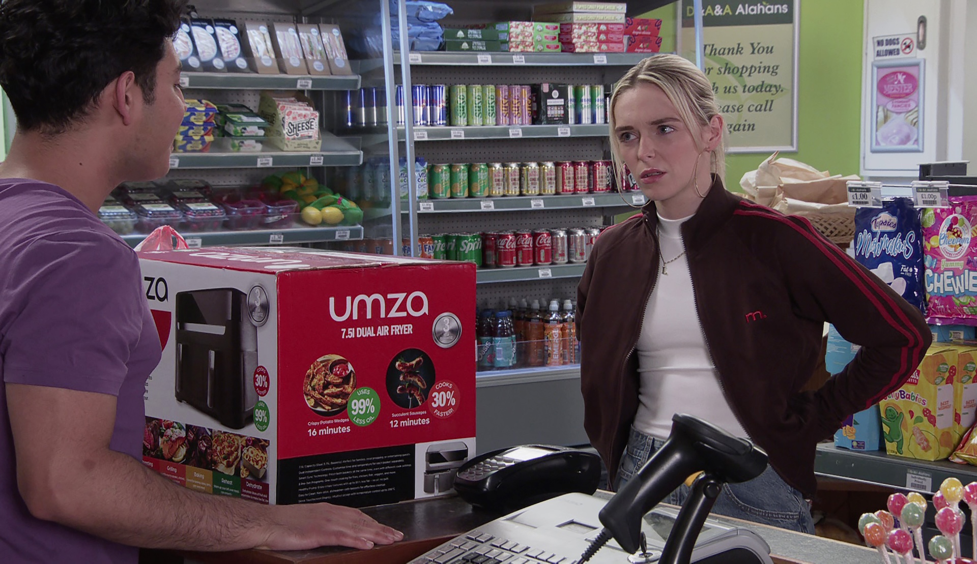 Lauren talking to Aadi in the shop in Coronation Street