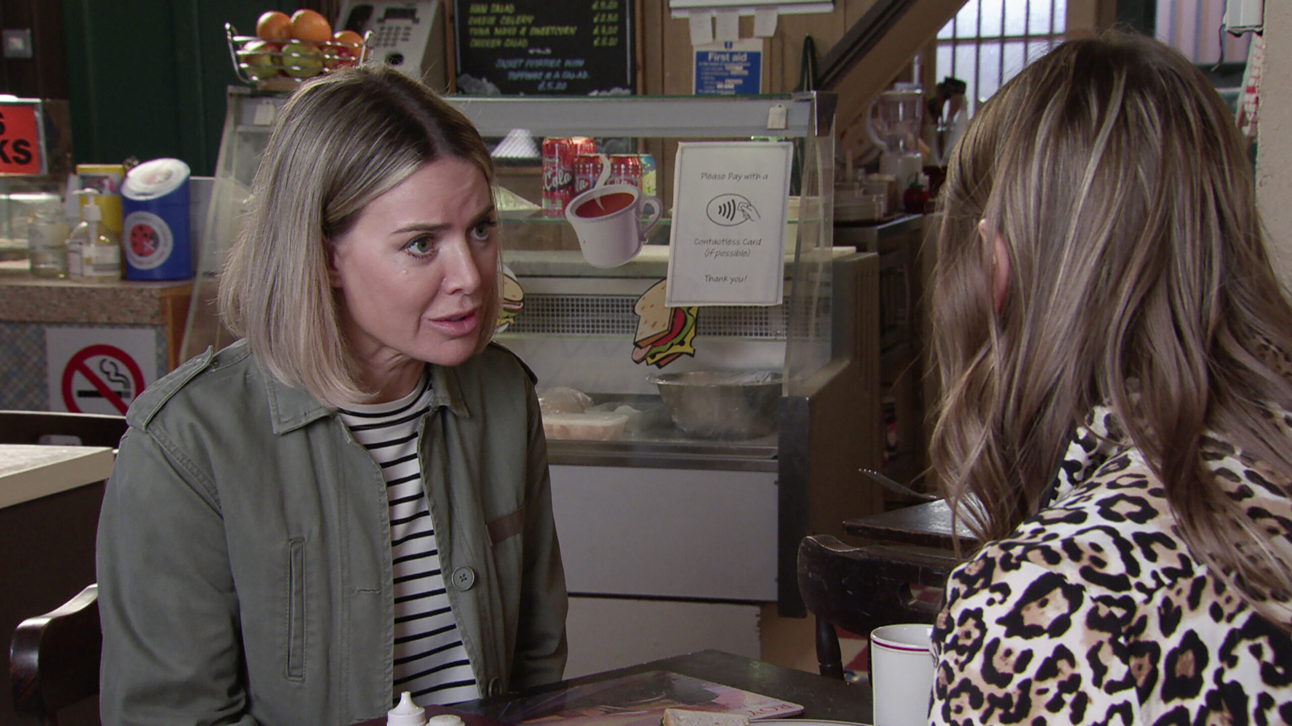 Abi talking to Tracy in Coronation Street