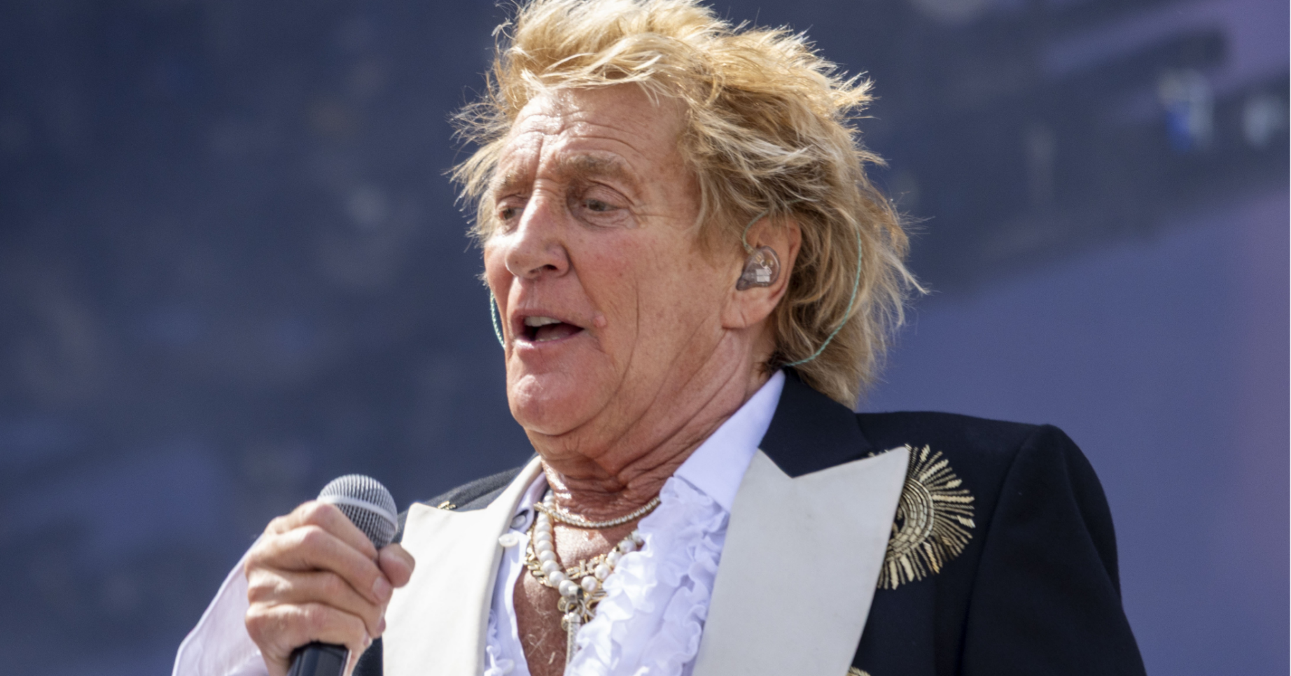 Rod Stewart on stage at Glastonbury