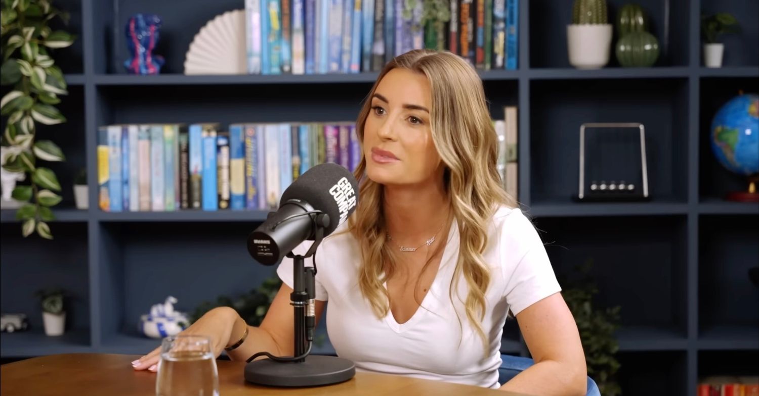 Dani Dyer talking
