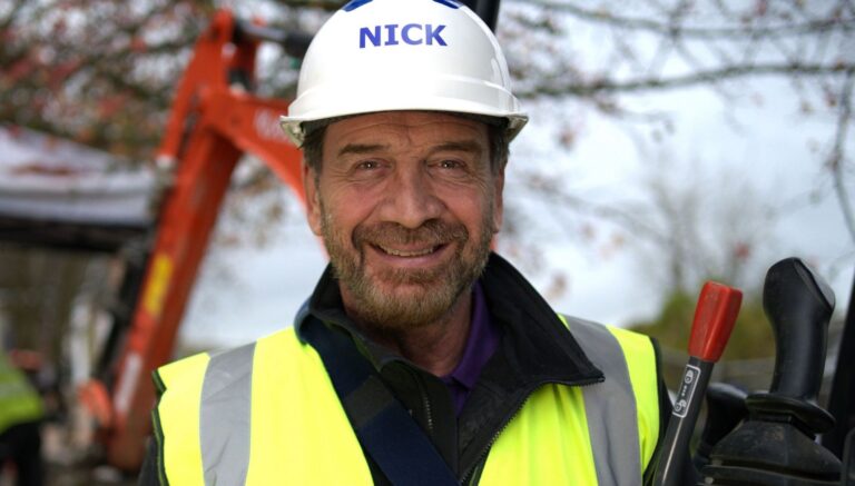 Nick Knowles inn a hard hat