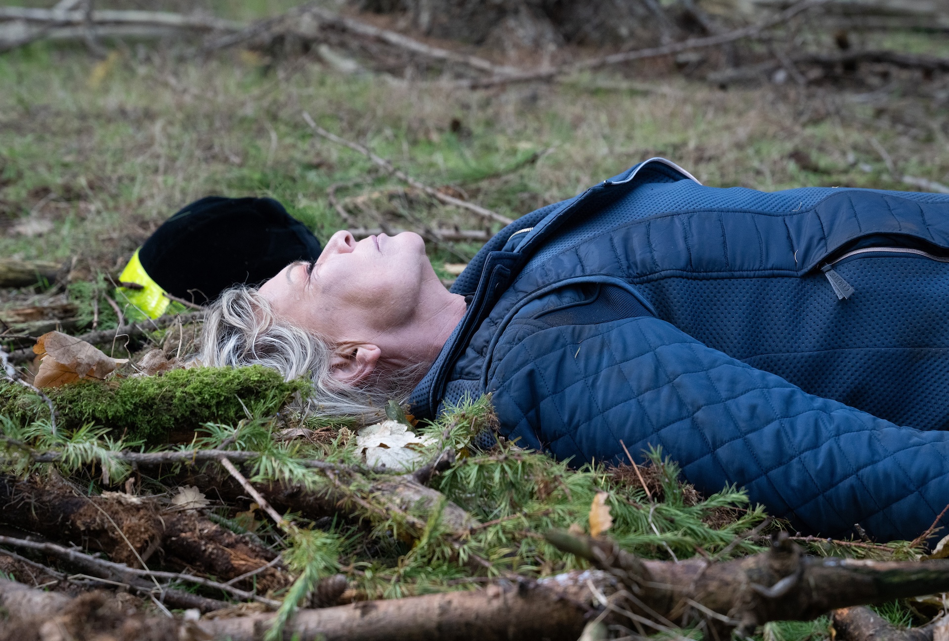 Kim is lifeless and alone (Credit: ITV)