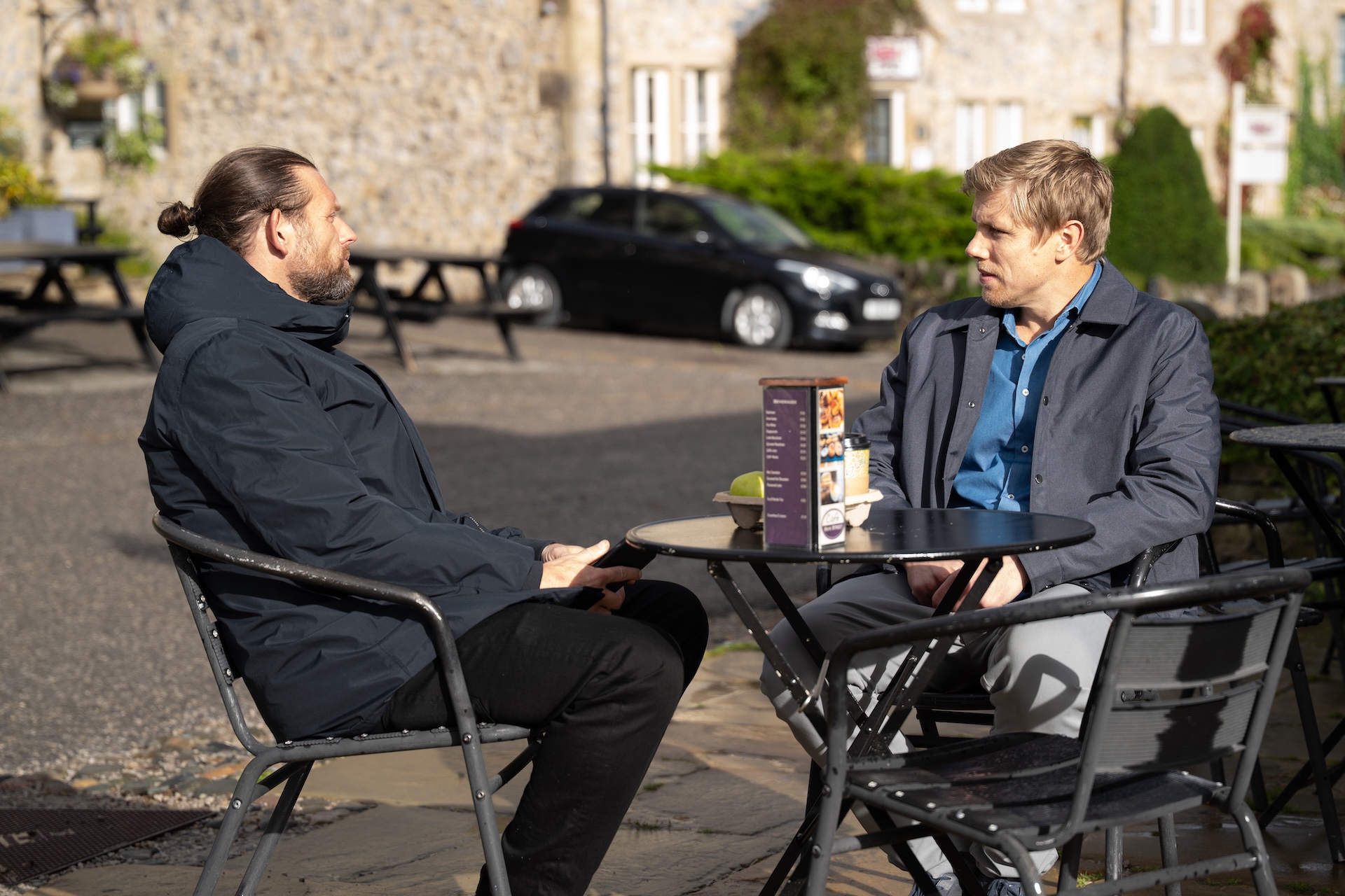 Kev's remark worries Robert (Credit: ITV)