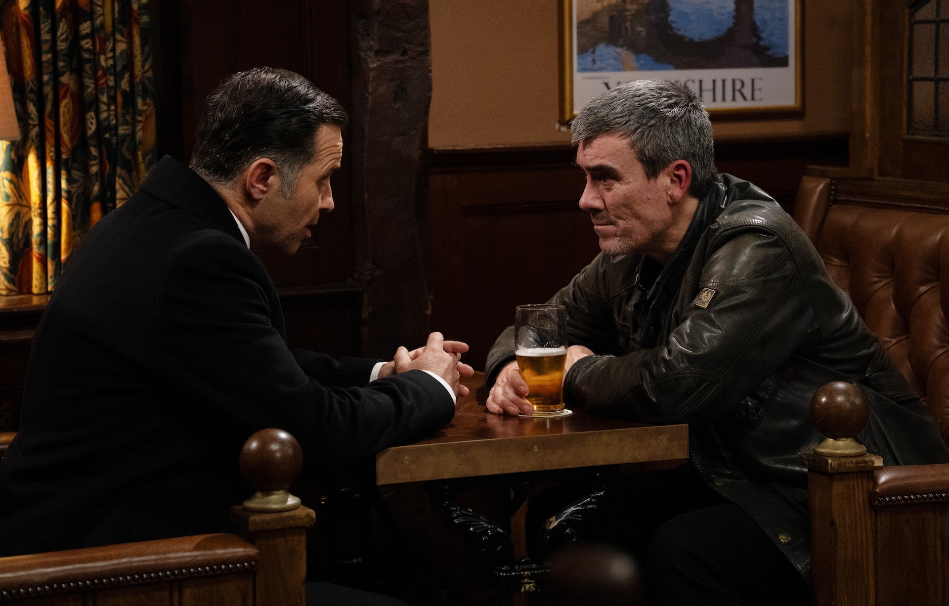 Graham gives Cain advice in the Woolpack
