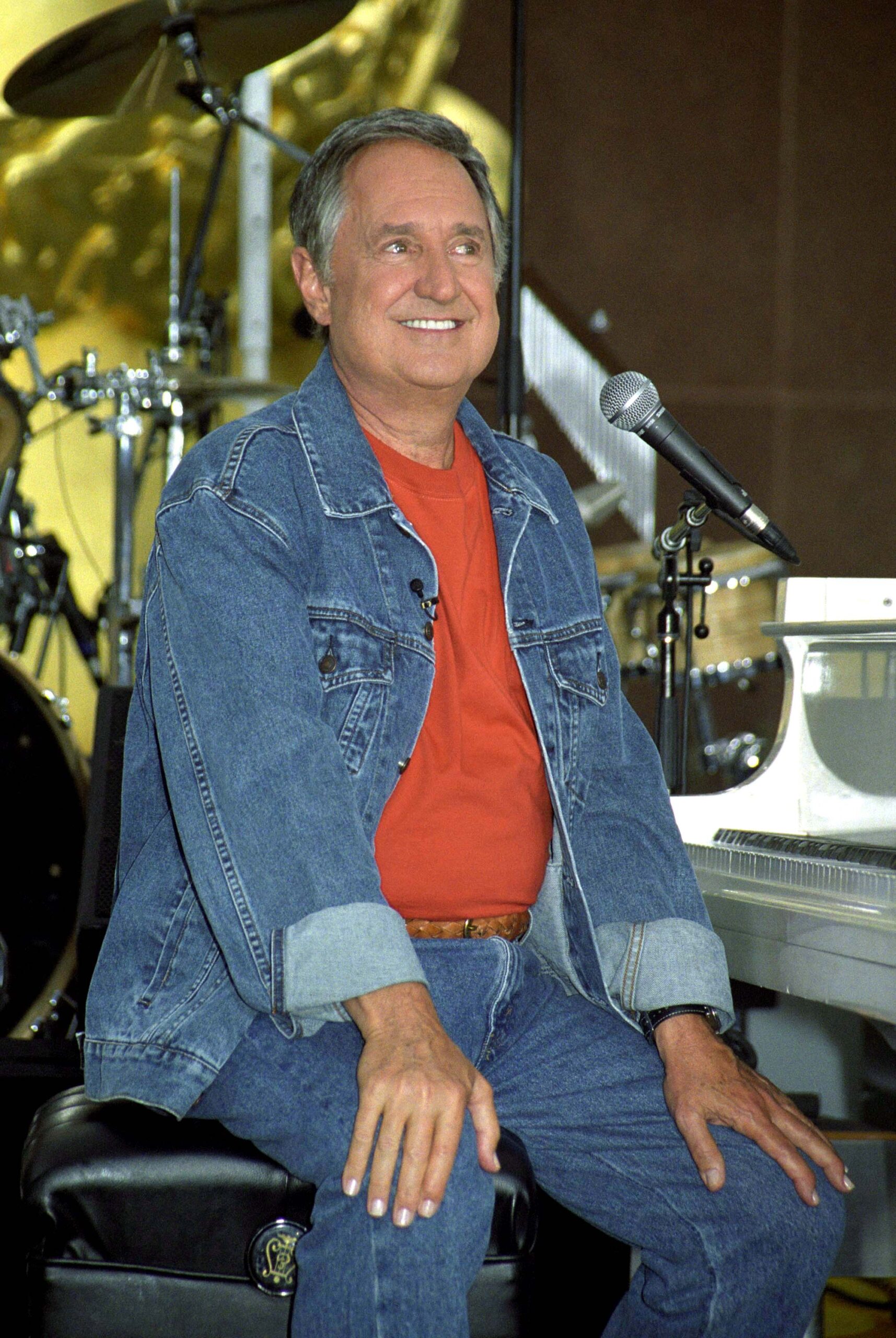 Neil Sedaka smiling