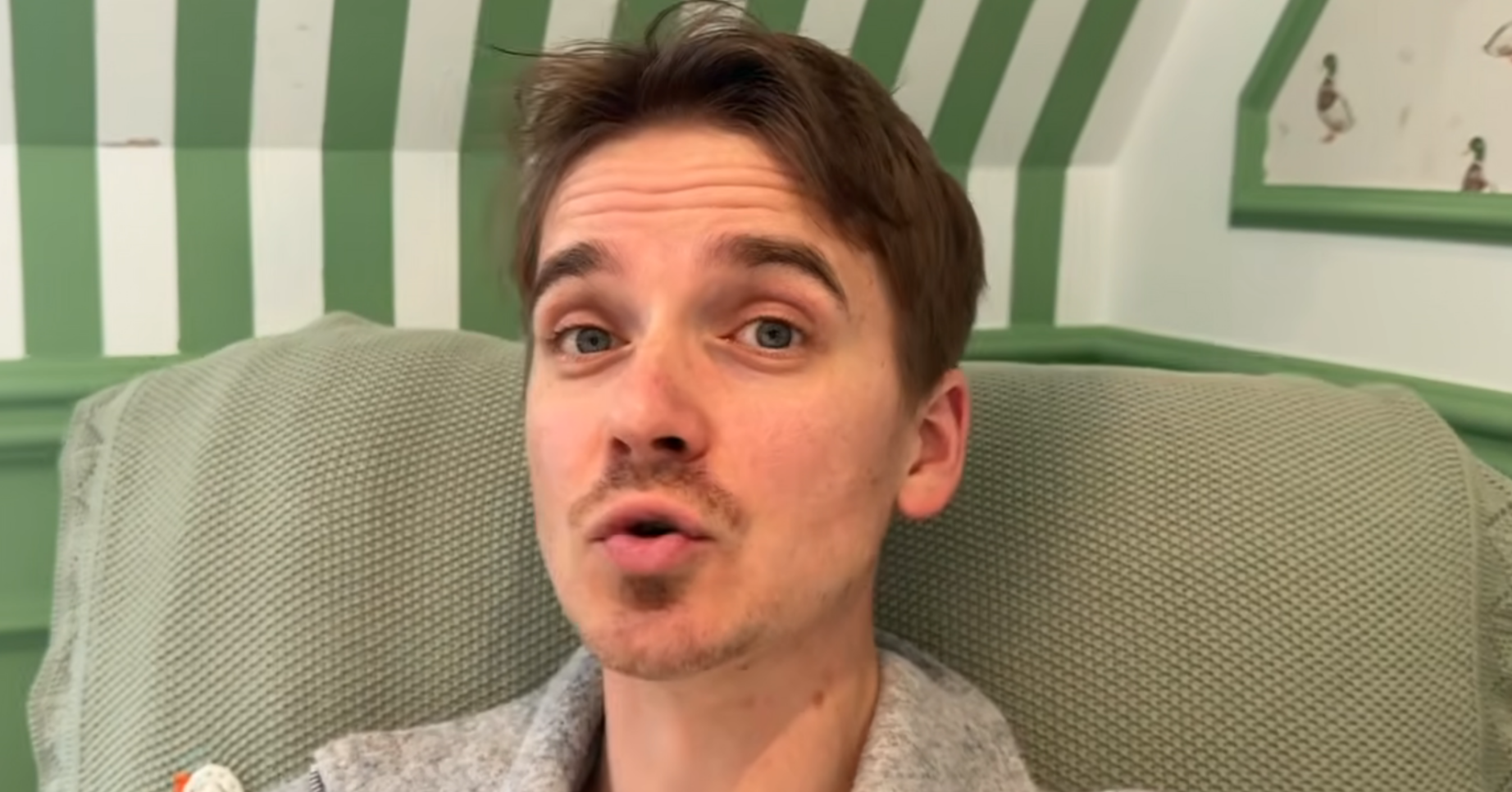 Joe Sugg vlogging