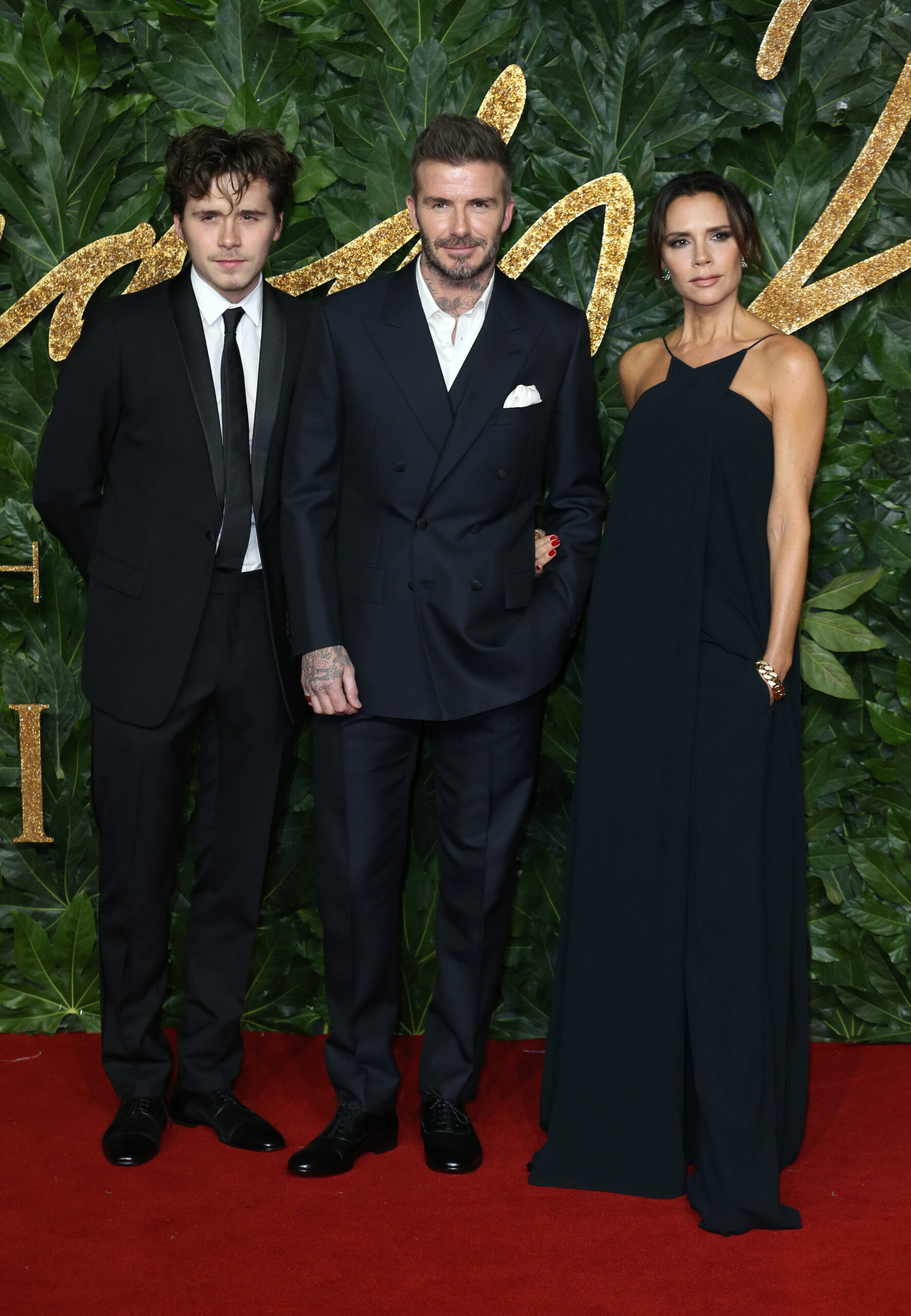 Brooklyn, David and Victoria on the red carpet 