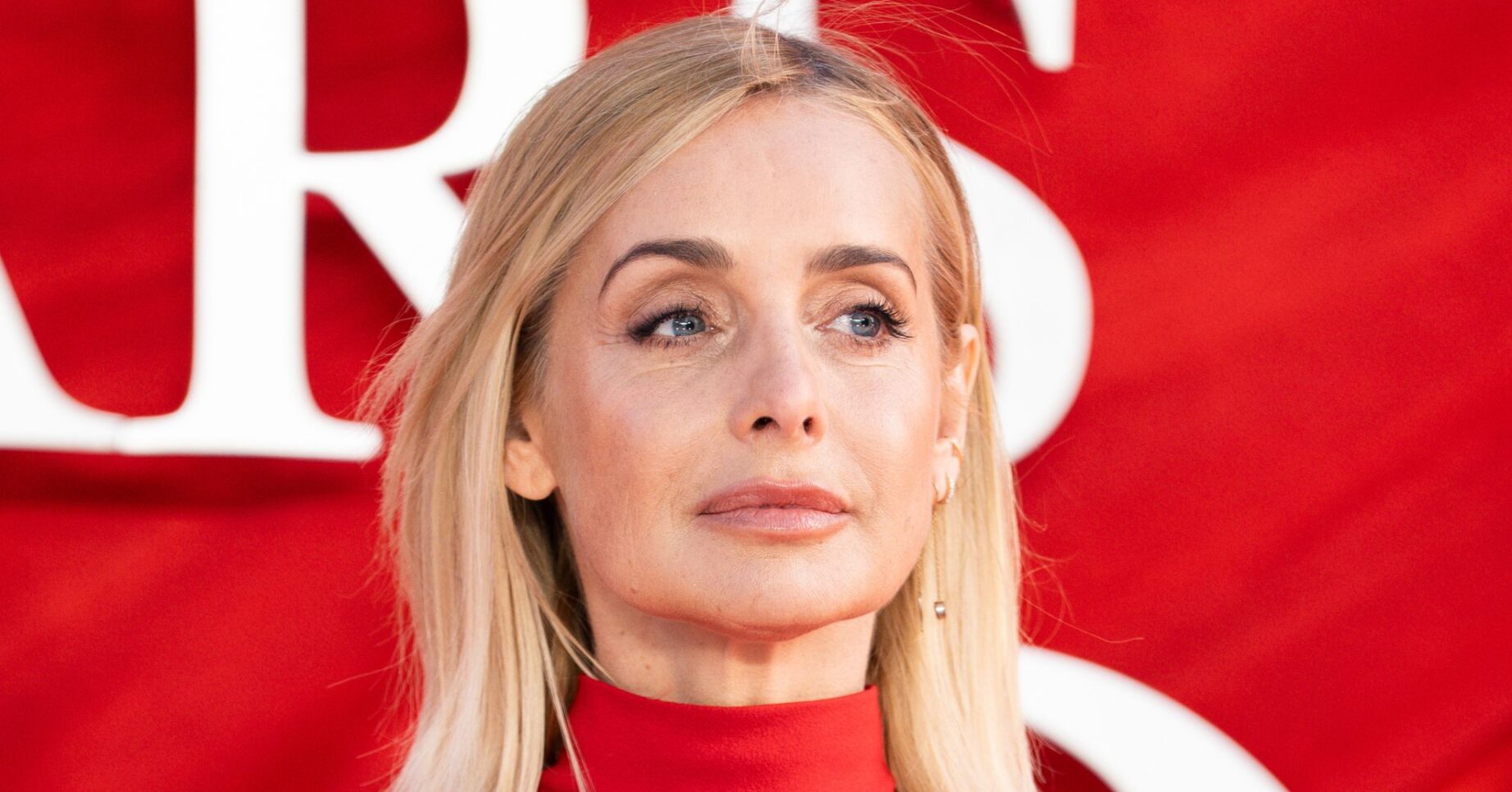 Louise Redknapp posing