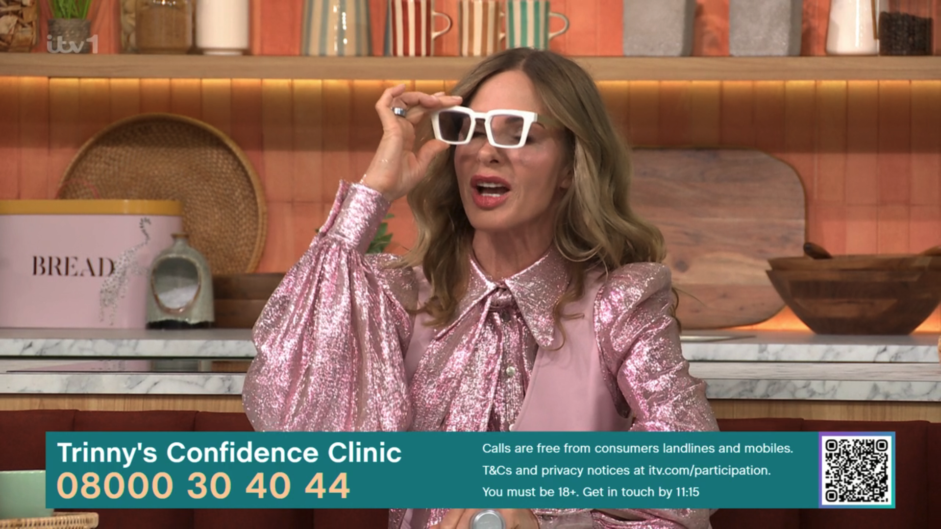 Trinny Woodall on This Morning in funky glasses