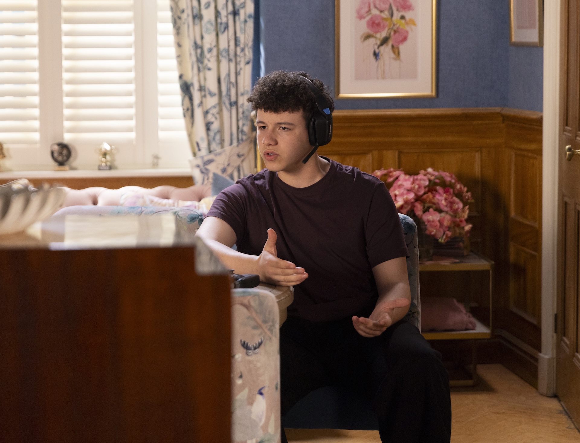 Will playing a game online in Coronation Street