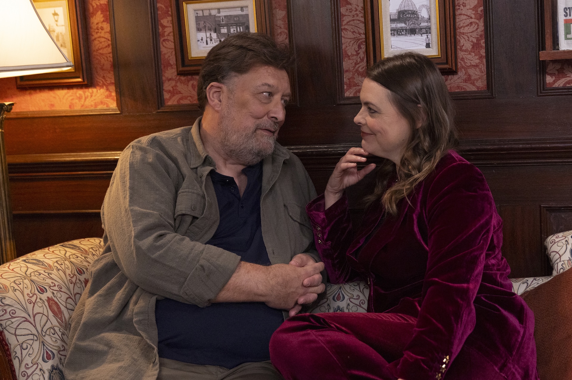 Ross and Tracy flirting in the Rovers