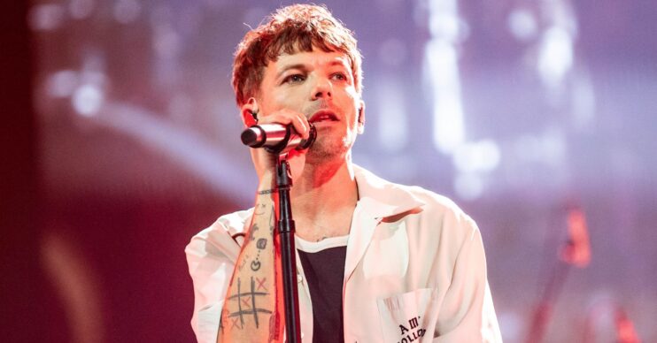 Louis Tomlinson singing