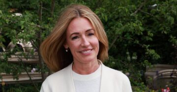 Cat Deeley stuns fans in tiny bikini as she enjoys This Morning break