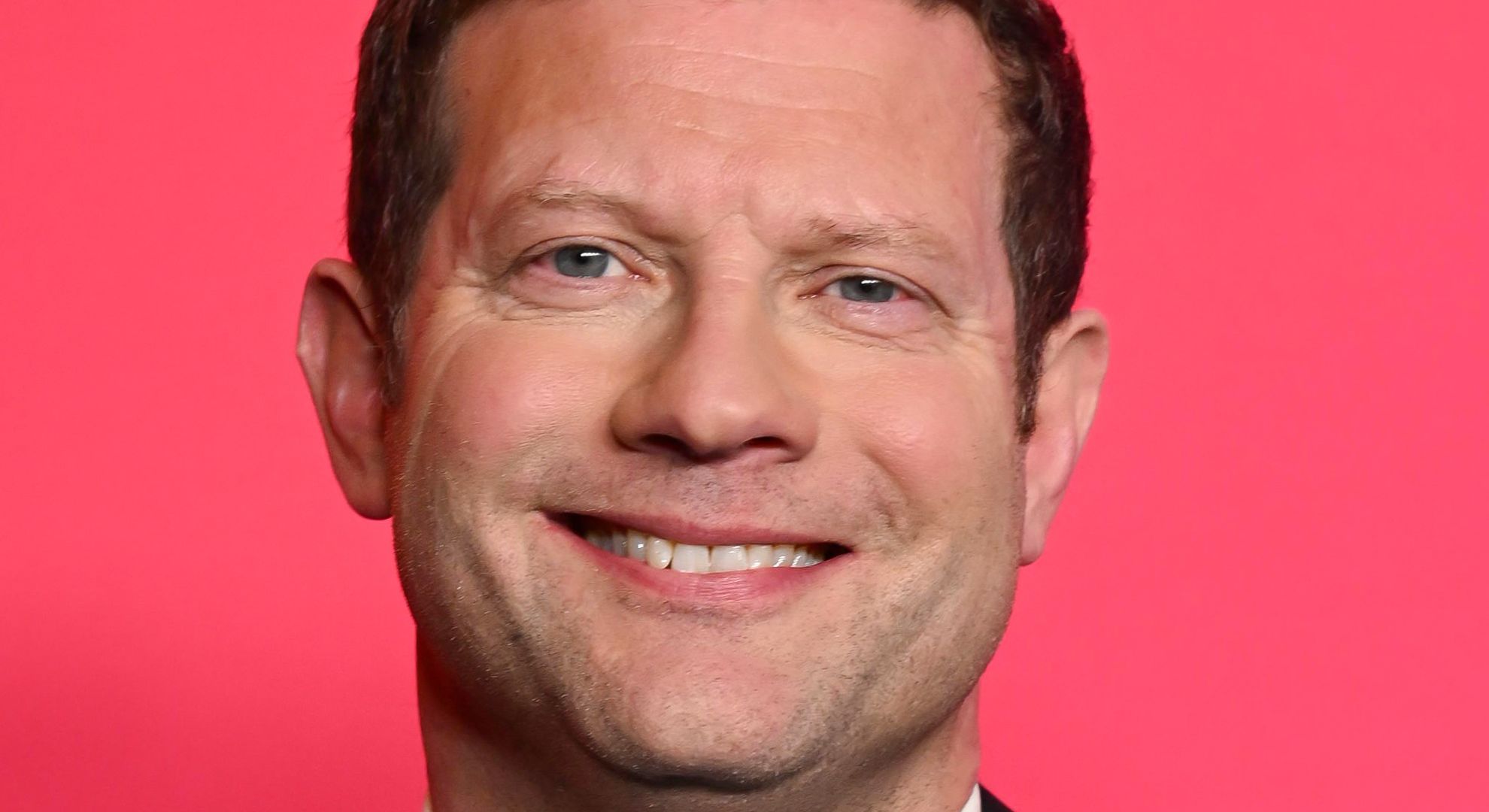 Dermot O’Leary fans ‘can’t look away’ in saucy resurfaced images: ‘The package is packaging’